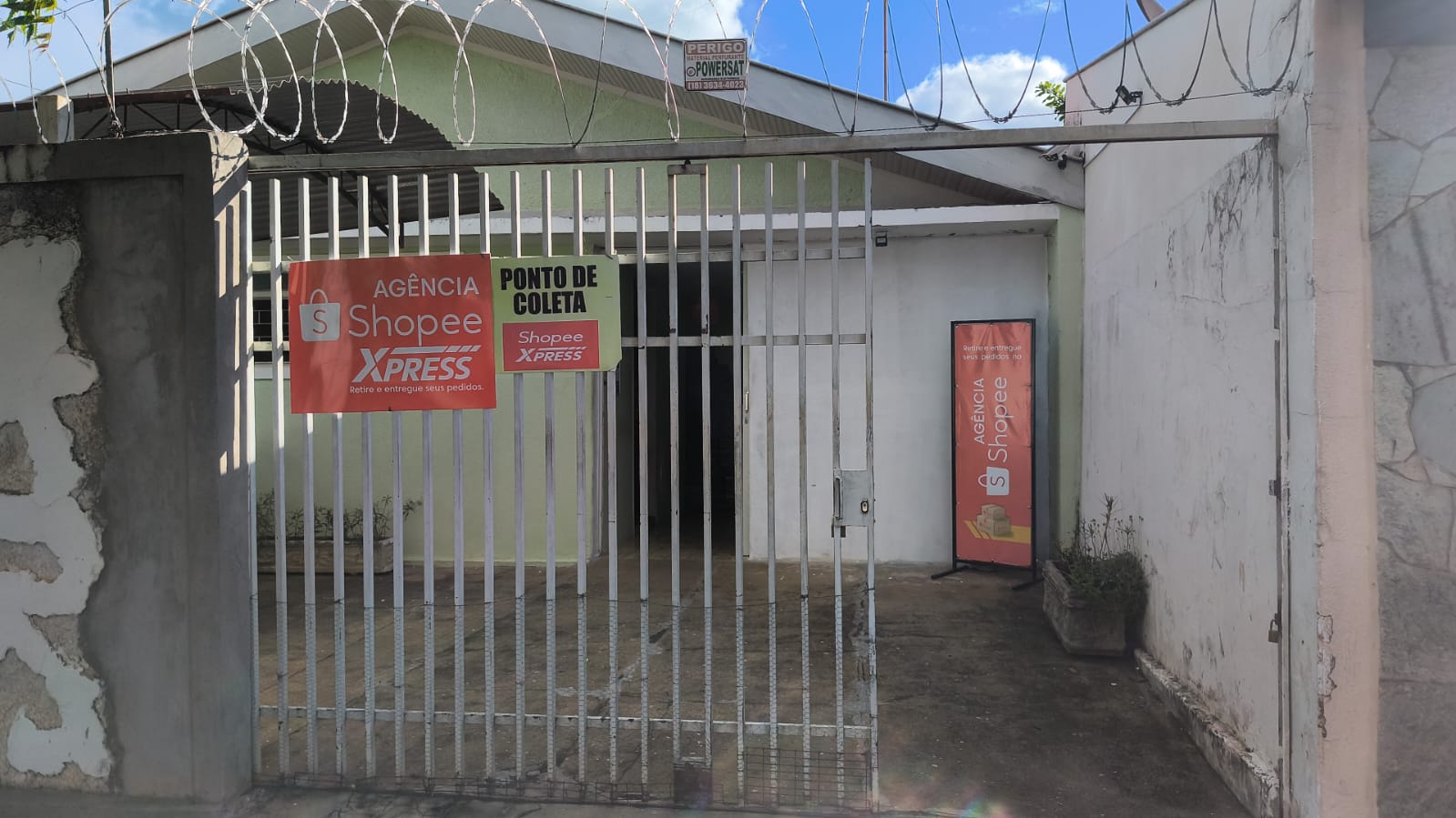 Fachada do ponto SHOW DE SAPATILHAS